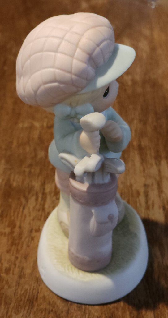 Precious Moments Girl Golf Figurine "You Suit Me To A Tee" (1993)